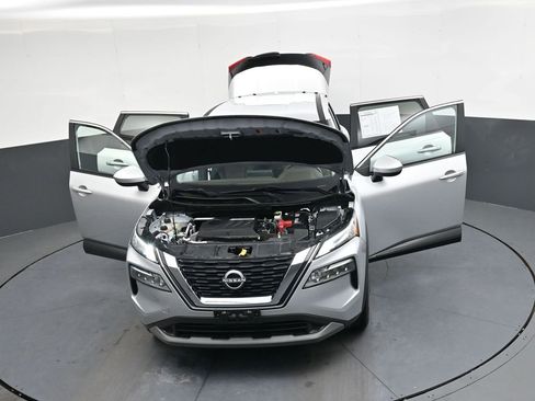 Used 2023 Nissan Rogue SV image 47