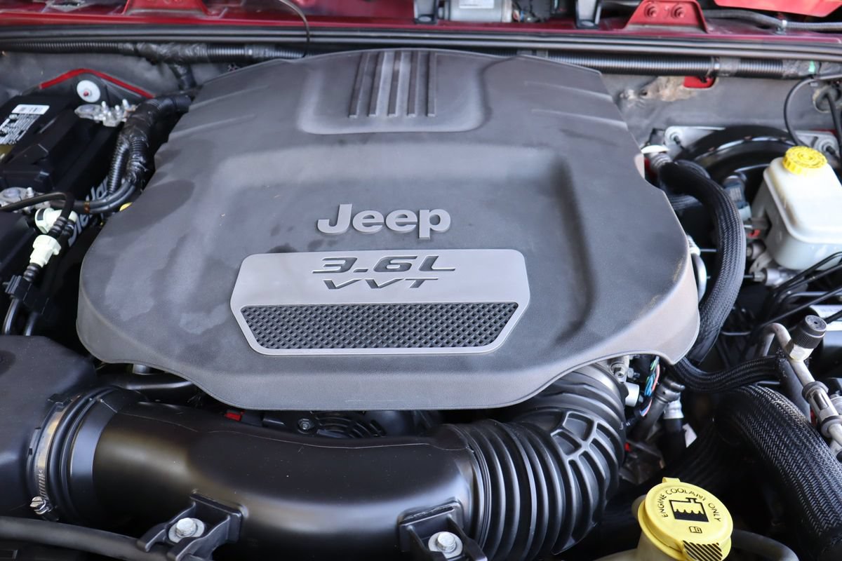 Used 2012 Jeep Wrangler Sahara w/ Connectivity Group AWD/4WD image 34