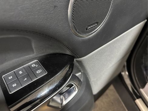 Used 2019 Land Rover Range Rover Sport HSE image 19