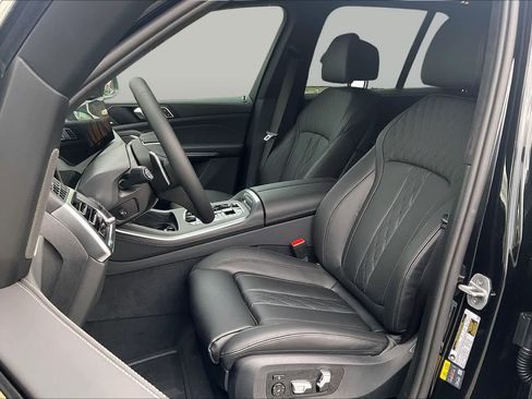 New 2026 BMW X5 xDrive50e w/ Premium Package AWD/4WD image 7