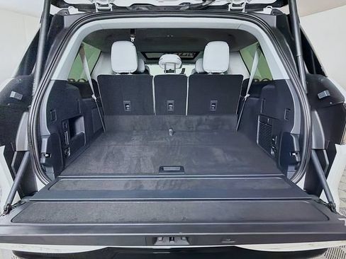 New 2026 Lincoln Navigator L Black Label AWD/4WD image 28