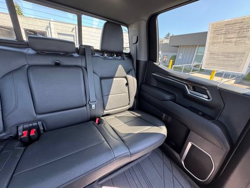Used 2023 Chevrolet Silverado 1500 RST w/ Convenience Package II AWD/4WD image 35