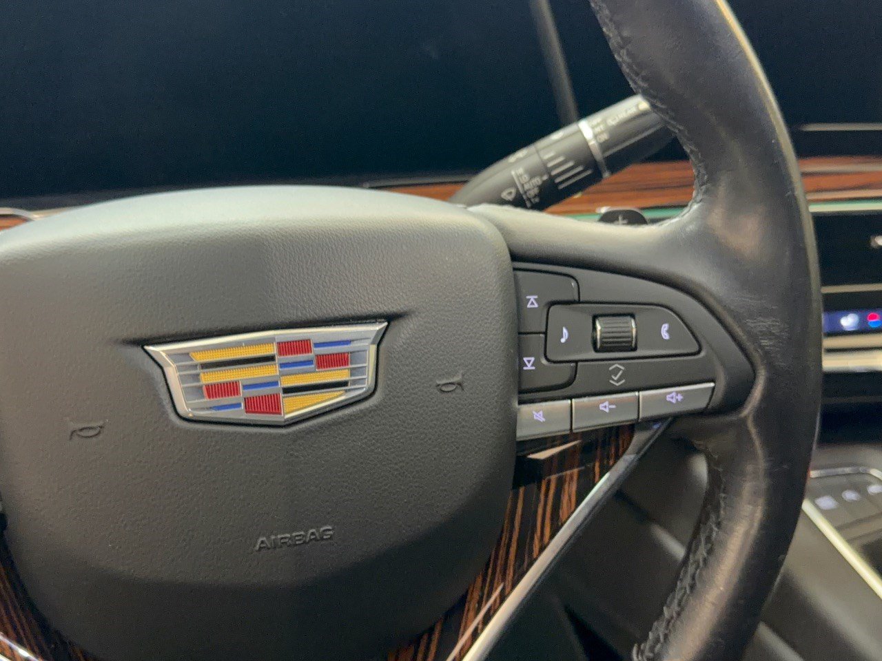 Used 2021 Cadillac Escalade Premium Luxury w/ Driver Assist Tech Package AWD/4WD image 19