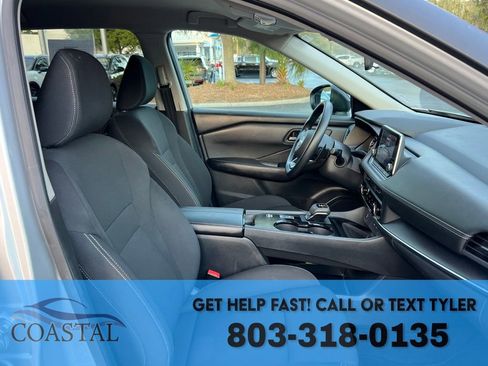 Used 2024 Nissan Rogue S image 23