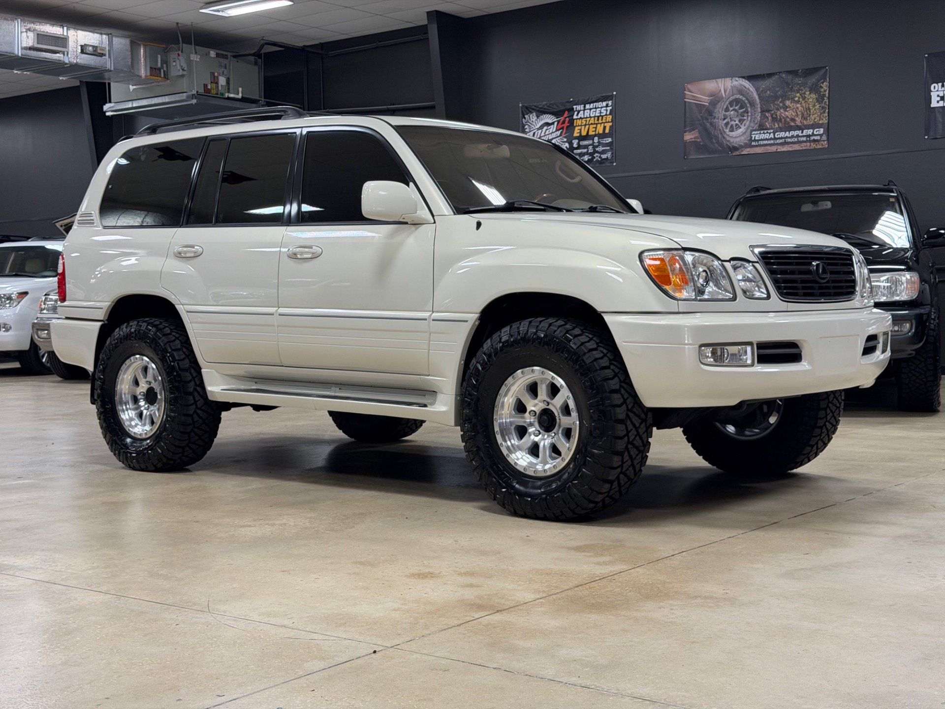 Used 2002 Lexus LX 470 4WD image 4