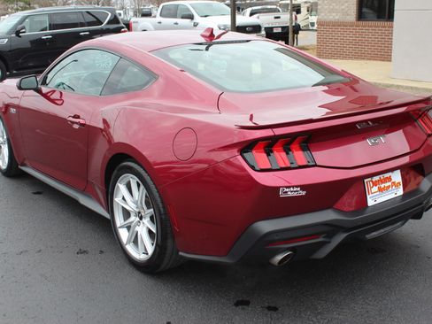 Used 2025 Ford Mustang GT Premium image 8