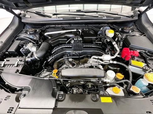 Used 2024 Subaru Crosstrek 2.0i Premium image 9