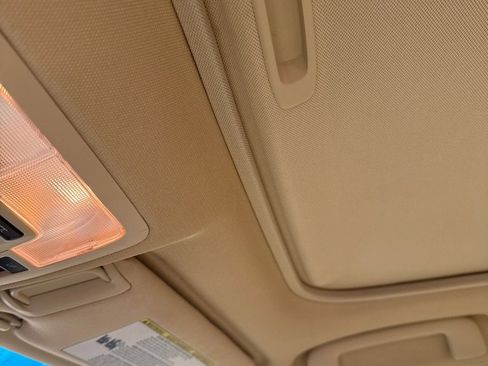 Used 2015 Toyota Camry XLE image 17