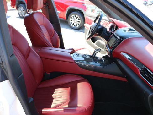 Used 2022 Maserati Levante GT image 33