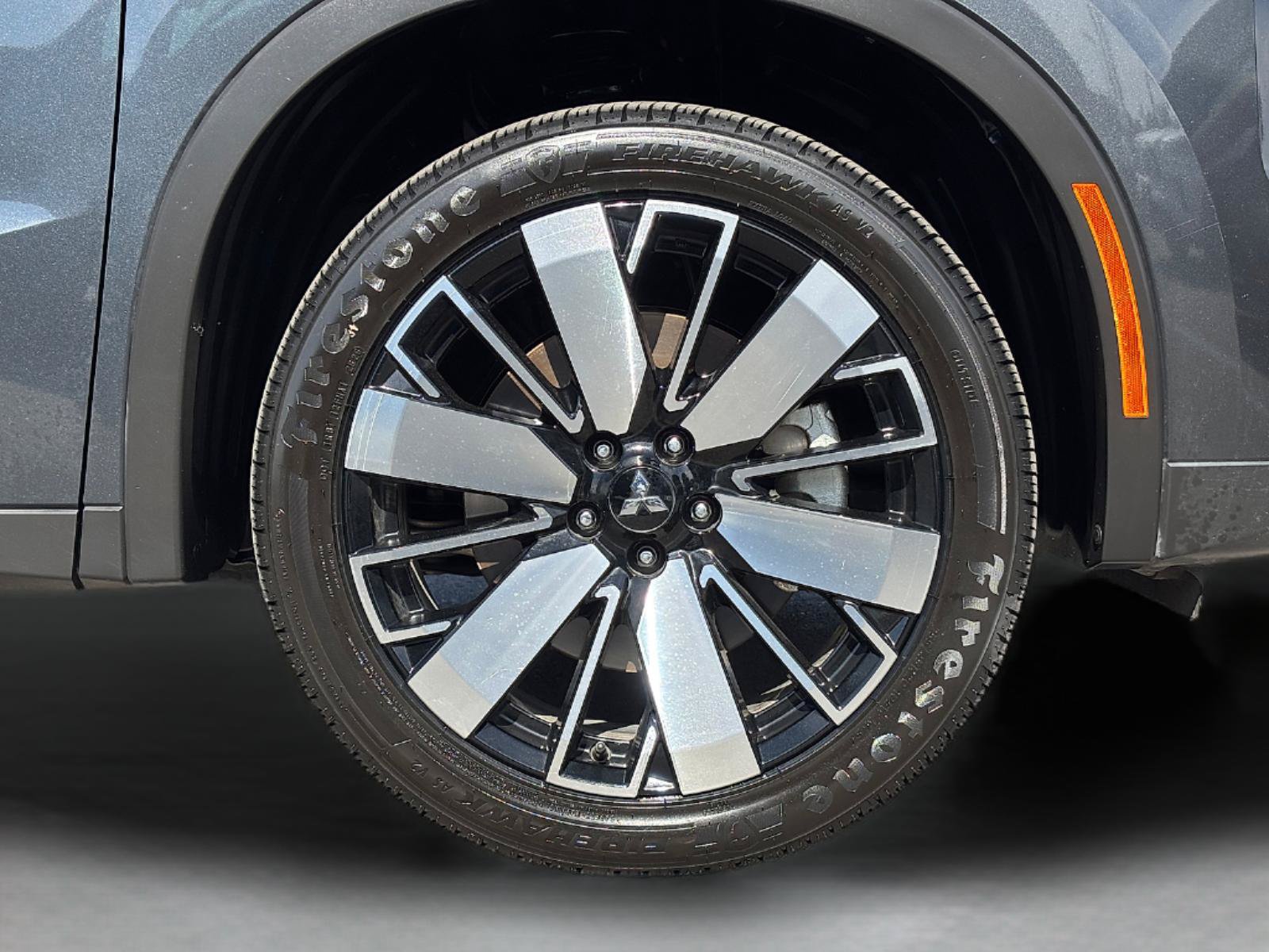 Used 2025 Mitsubishi Outlander SE AWD/4WD image 11