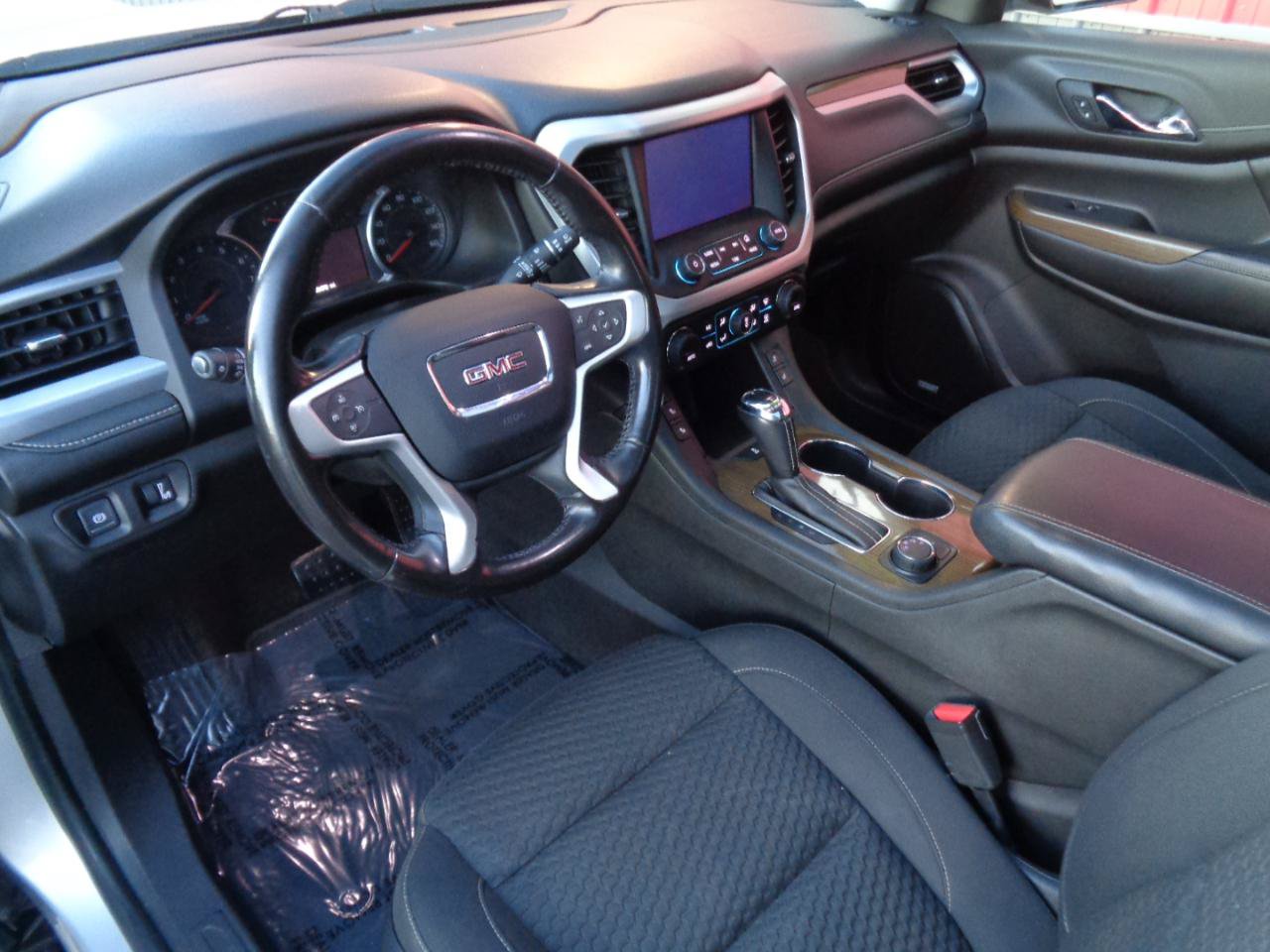 Used 2019 GMC Acadia SLE w/ GMC Pro Grade Package AWD/4WD image 2