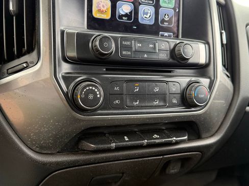Used 2018 Chevrolet Silverado 1500 LT w/ Trailering Package AWD/4WD image 24