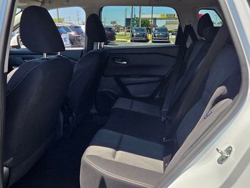 Used 2025 Nissan Rogue SV FWD image 6