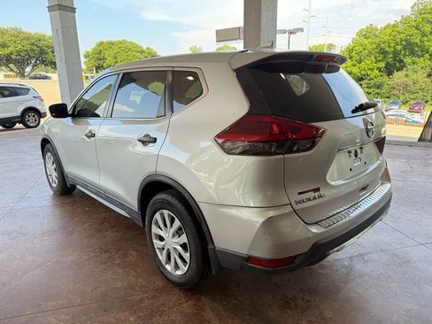 Used 2020 Nissan Rogue S image 4