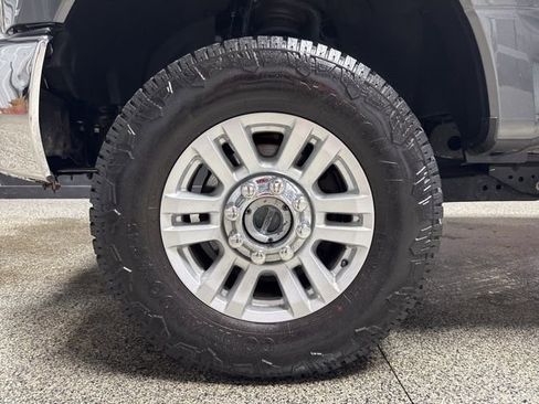 Used 2017 Ford F250 XLT w/ XLT Value Package image 4