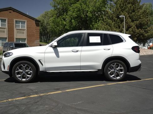 Used 2023 BMW X3 xDrive30i w/ Premium Package AWD/4WD image 2
