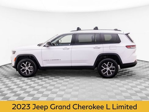 Used 2023 Jeep Grand Cherokee L Limited AWD/4WD image 2
