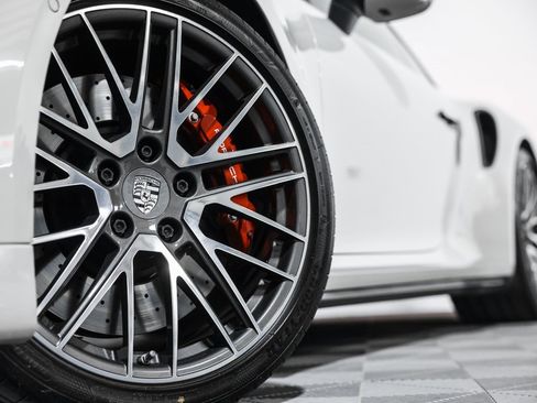 Used 2022 Porsche 911 Turbo image 11