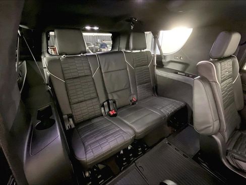 Used 2024 Cadillac Escalade ESV Sport Platinum image 40