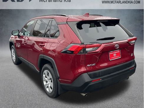Used 2021 Toyota RAV4 LE image 6