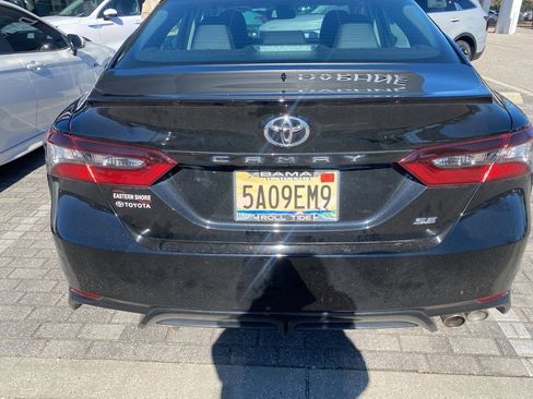 Used 2024 Toyota Camry SE image 7