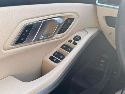 Used 2019 BMW 330i xDrive Sedan w/ Premium Package image 28