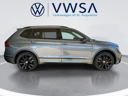 Certified 2021 Volkswagen Tiguan SE R-Line image 9