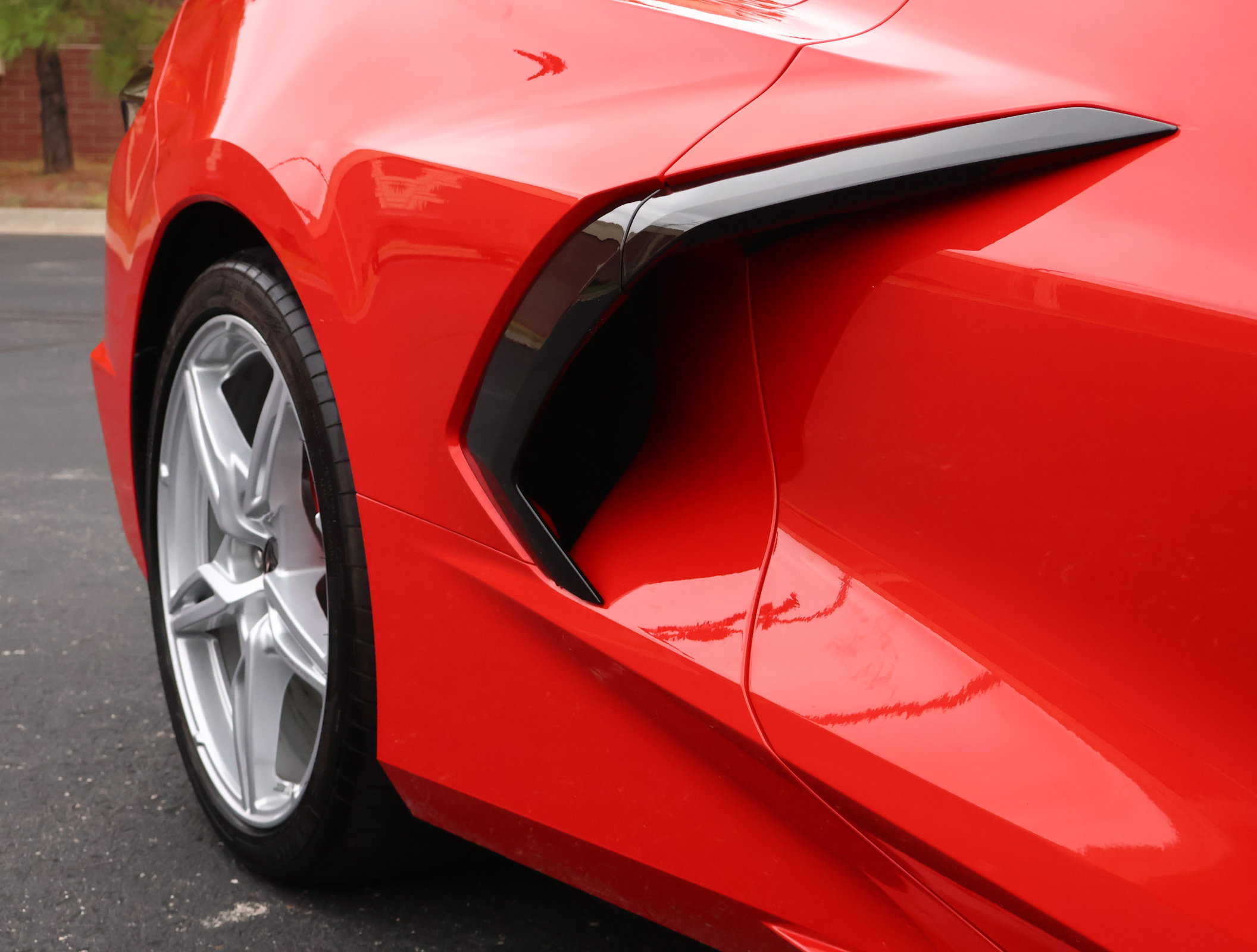 Used 2021 Chevrolet Corvette Stingray Premium Cpe w/ Engine Appearance Package RWD image 29