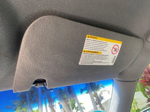 Used 2005 Cadillac De Ville image 59