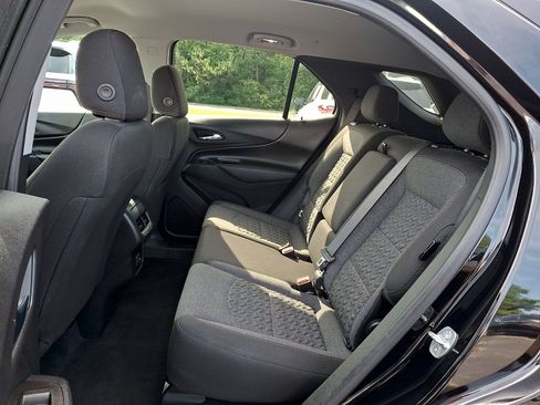 Used 2023 Chevrolet Equinox LT FWD image 11
