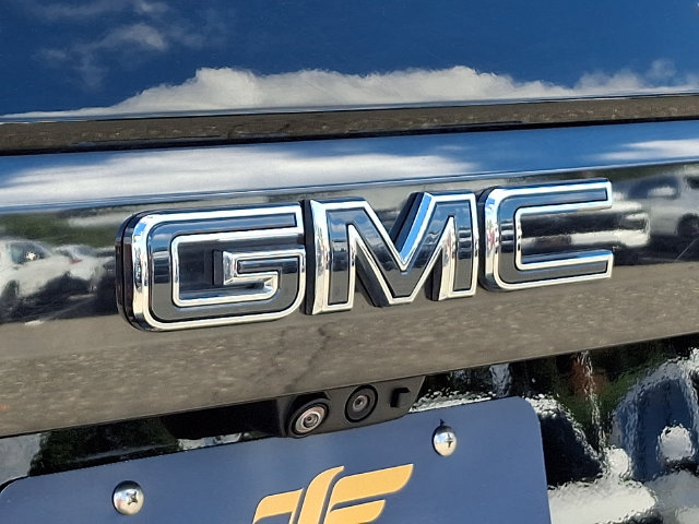 Used 2024 GMC Yukon Denali Ultimate AWD/4WD image 32