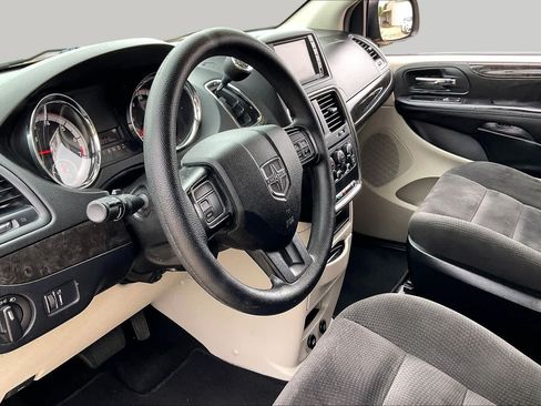 Used 2017 Dodge Grand Caravan SE w/ Power Window Group FWD image 18
