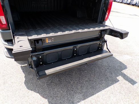 Used 2020 GMC Sierra 1500 SLT w/ SLT Premium Plus Package image 8