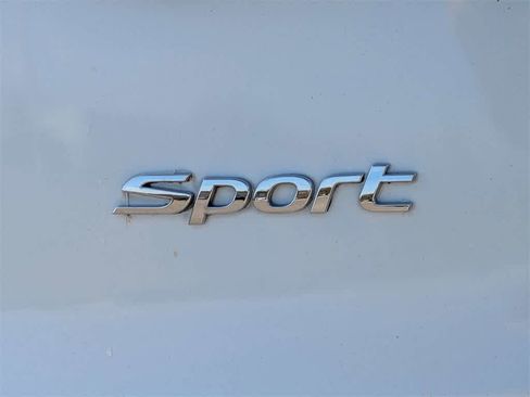 Used 2017 Hyundai Santa Fe Sport image 14