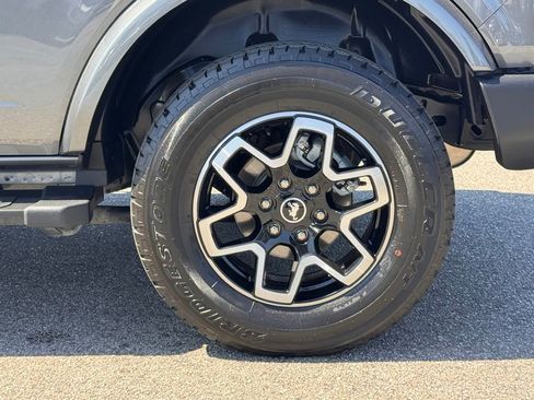 Used 2024 Ford Bronco Outer Banks AWD/4WD image 12