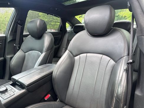 Used 2019 Genesis G80 3.3T Sport RWD image 13