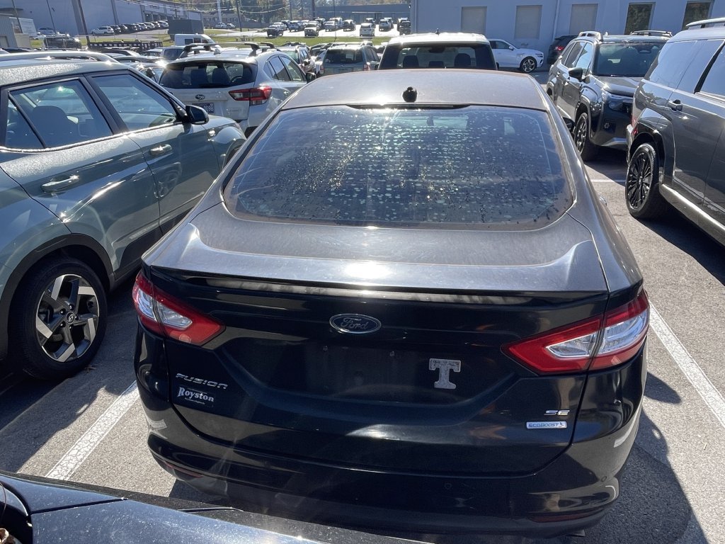 Used 2014 Ford Fusion SE FWD image 5