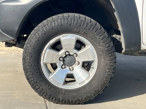 Used 2015 Toyota Tacoma 4x4 Access Cab image 23