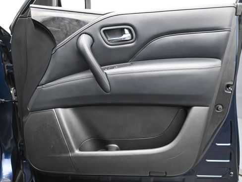 Used 2022 INFINITI QX80 Luxe image 28