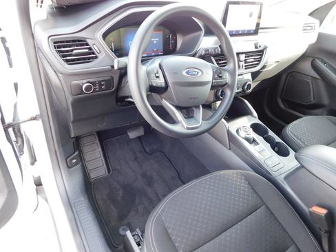 Used 2025 Ford Escape Active AWD/4WD image 13