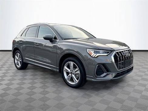 Used 2023 Audi Q3 2.0T Premium Plus w/ Premium Plus Package image 4