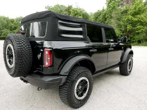 Used 2021 Ford Bronco Badlands image 6