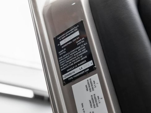 Used 2003 Lamborghini Murcielago Coupe image 19