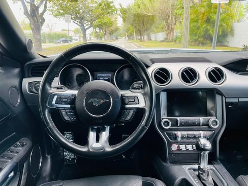 Used 2021 Ford Mustang GT Premium image 11