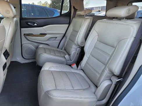 Used 2017 GMC Acadia Denali w/ Technology Package FWD image 19