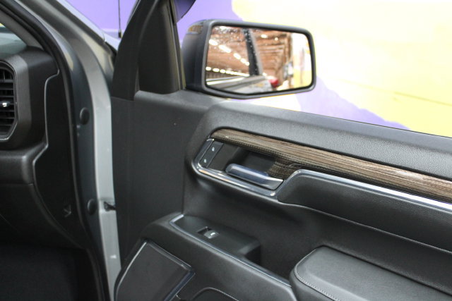 Used 2023 Chevrolet Silverado 1500 RST w/ Z71 Off-Road Package AWD/4WD image 11