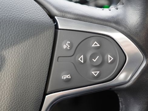 Used 2020 Chevrolet Traverse LT w/ LT Premium Package image 39