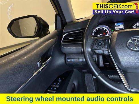Used 2019 Toyota Camry SE image 11