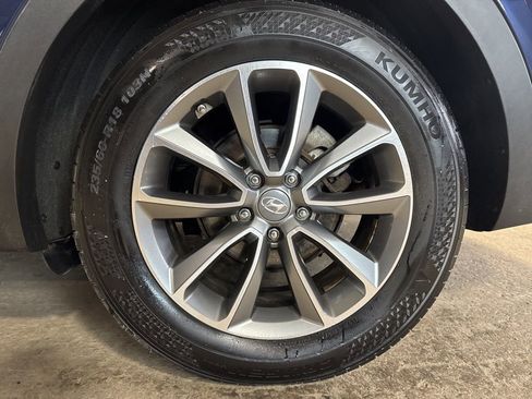 Used 2017 Hyundai Santa Fe SE image 12