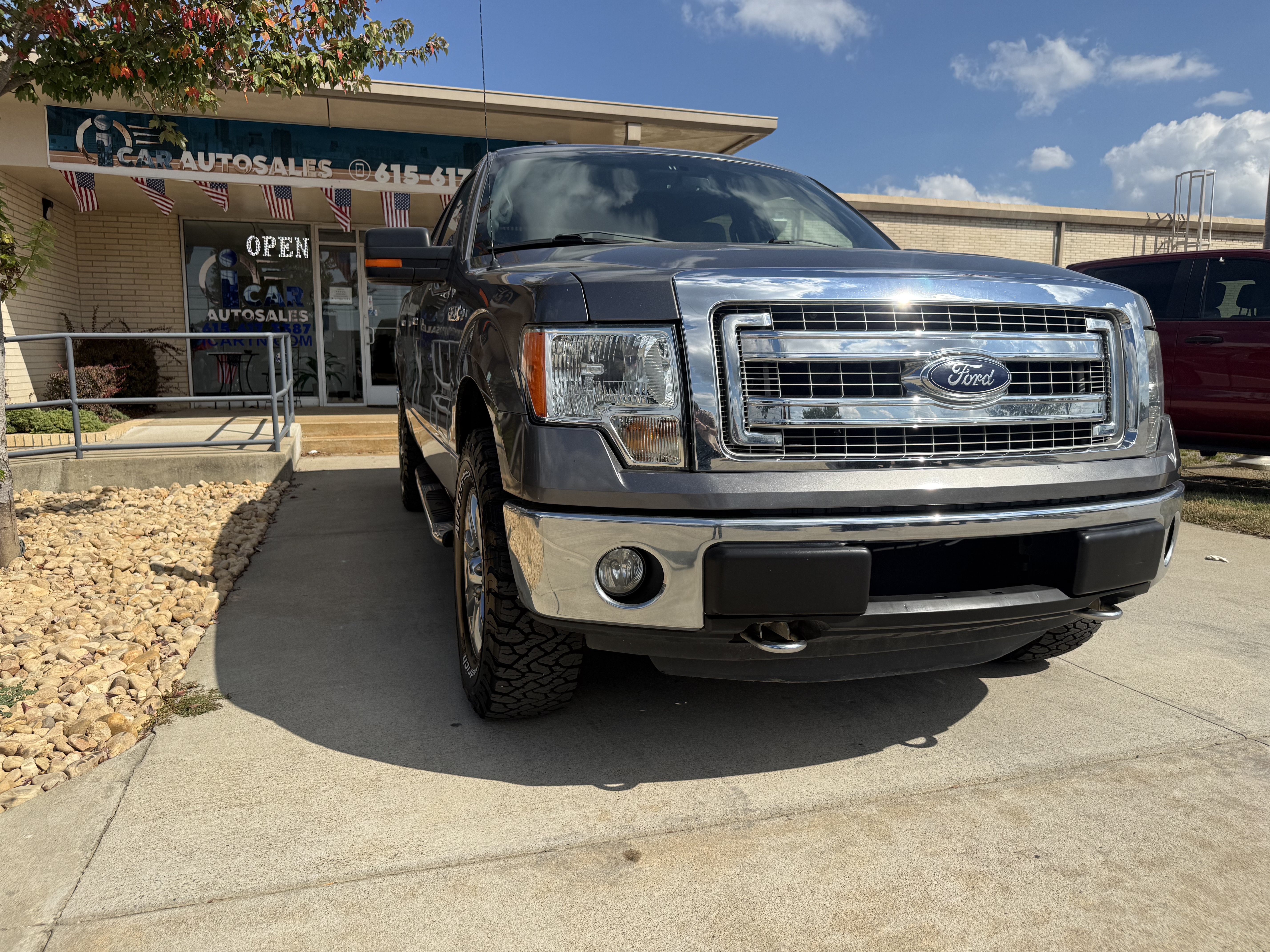 Used 2013 Ford F150 XLT w/ XLT Chrome Pkg AWD/4WD image 8